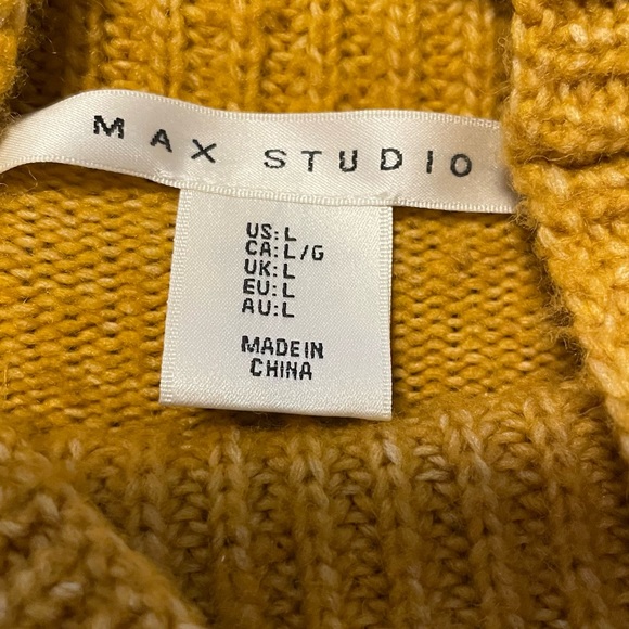 Womens fall sweater - Picture 2 of 4